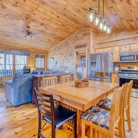 Secluded Sunrise Ridge-10 Min From Blue Ridge, King Beds, Hot Tub, 2 Porches, Fireplace Wood Burning, Mountain View, Cozy Exterior foto